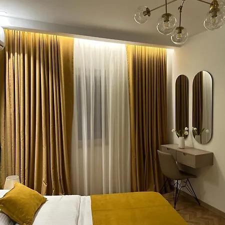 Delux 104 * Tirana
